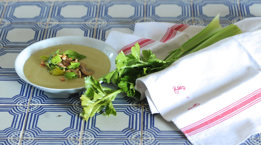 Crema de colirrábano con sombrero